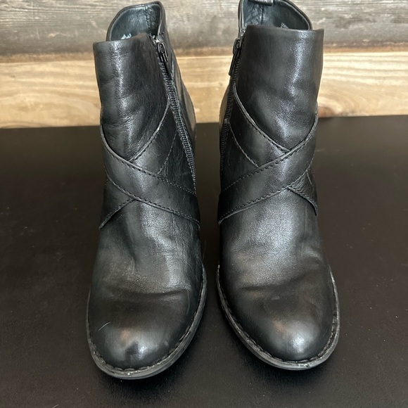 BORN Shola Womens Black Side-Zip Stacked Heel Ankle Booties Boots US 9 Festival - Picture 6 of 11